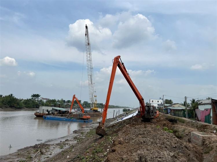 Hình ảnh thi công dự án đầu tư xây dựng công trình Nâng cấp tuyến Kênh Chợ Gạo (GĐ2)