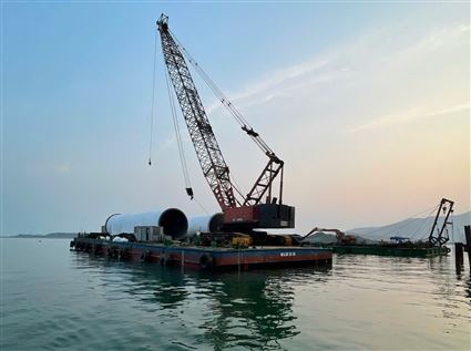 Sà lan WACOSE 03: 1808 Tấn và Cẩu bánh xích IHI 200 Tấn